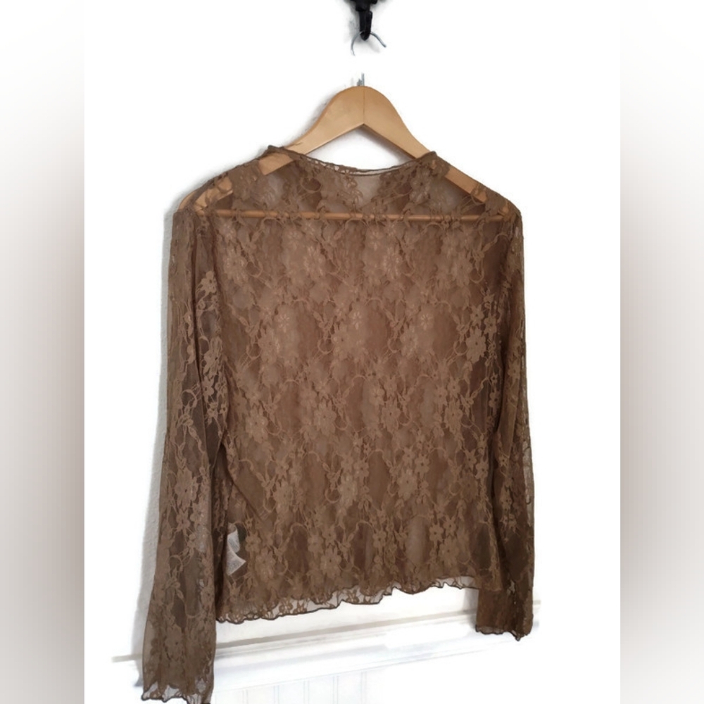 Luxury Nude Lace Stretch Top - Picture 4 of 4